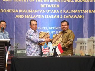 Sekjen Kemendagri Tutup Acara Persidangan Spesial JIM Tahun 2022 di Bandung