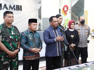 Kendalikan Inflasi di Jambi, Tito Karnavian Minta Satgas Ketahanan Pangan Terus Monitoring Harga Komoditas