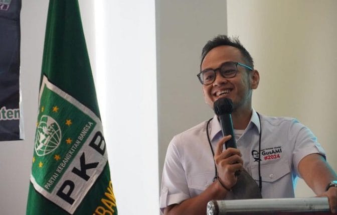 DPR RI Puji Kejagung Tangkap Buronan 7 DPR RI Puji Kejagung Tangkap Buronan I PojokPublik