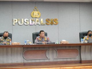Kapolri Listyo Sigit: Raih Kepercayaan Publik untuk Terus Kawal Kebijakan Pemerintah