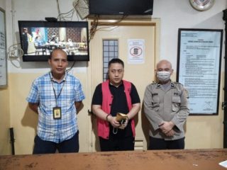 GAS TERUS...!Kejari Jakut Tahan Terpidana JER Pencucian Uang