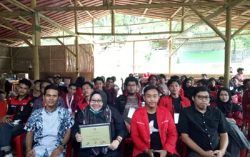 Kaderisasi DPC GMNI Serang Catat 5 Poin Pembangunan, Anggota DPRD Banten : Ingatkan Pesan Bung Karno Jas Merah 6 Kaderisasi DPC GMNI Serang Catat 5 Poin Pembangunan, Anggota DPRD Banten : Ingatkan Pesan Bung Karno Jas Merah I PojokPublik