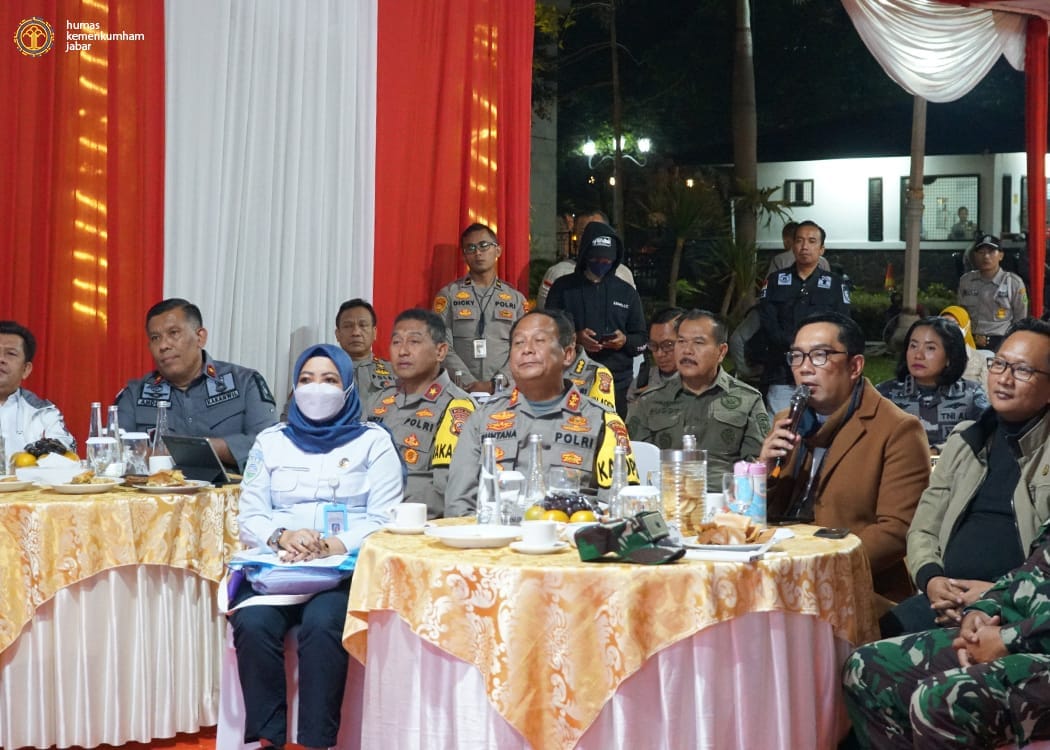 Kanwilkumham Bareng Kapolda Jaga Pengamanan di Malam Pergantian Tahun Baru 2023 7 Kanwilkumham Bareng Kapolda Jaga Pengamanan di Malam Pergantian Tahun Baru 2023 I PojokPublik