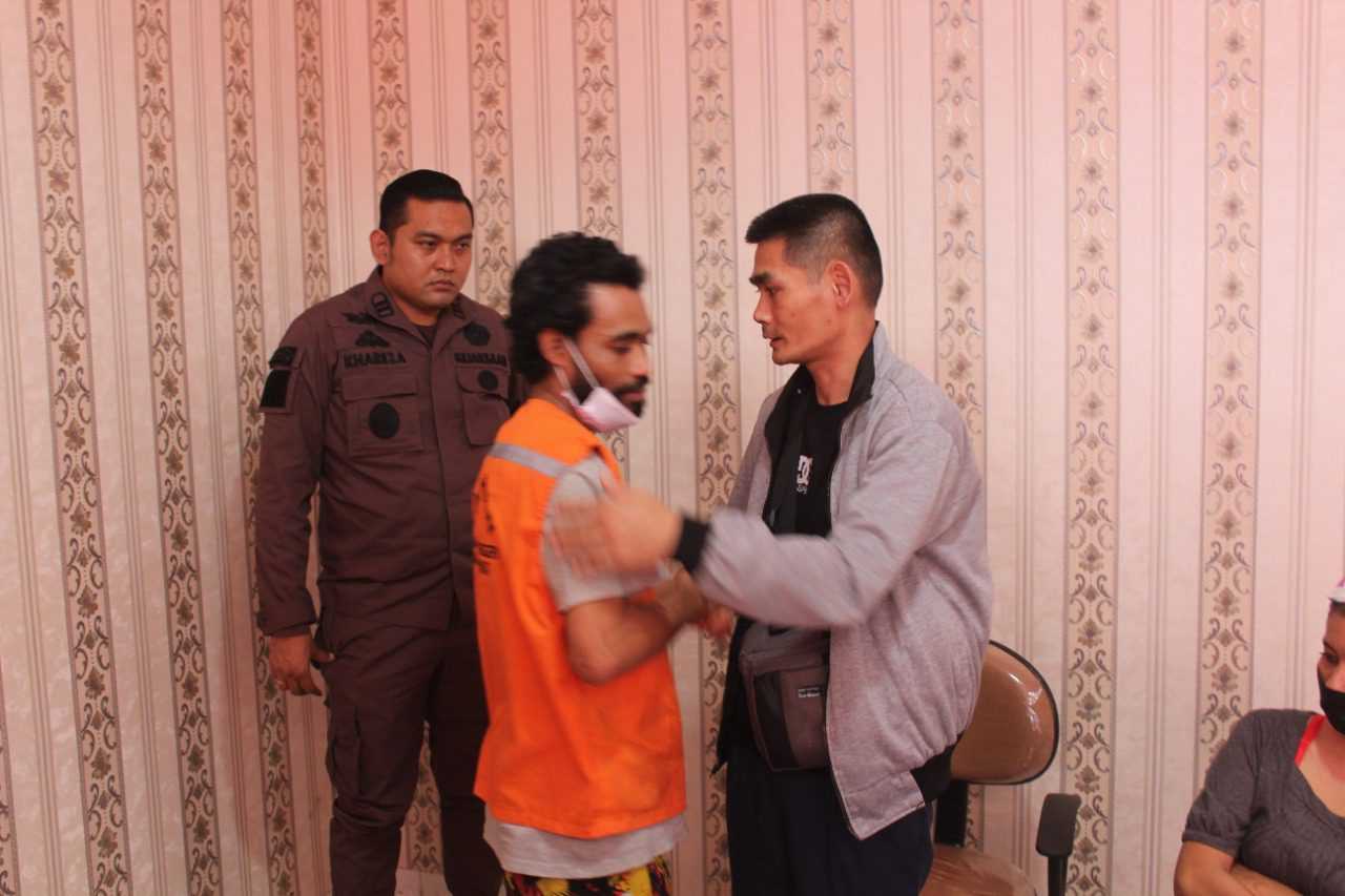 Kejari Jakbar Hentikan Dua Kasus Lewat RJ 7 Kejari Jakbar Hentikan Dua Kasus Lewat RJ I PojokPublik