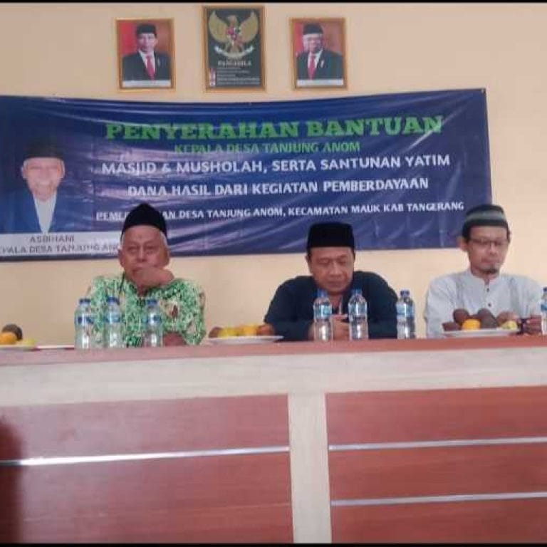 Kades Tanjung Anom Gelar Santunan Yatim Piatu dan Salurkan Bantuan Untuk Masjid dan Mushola