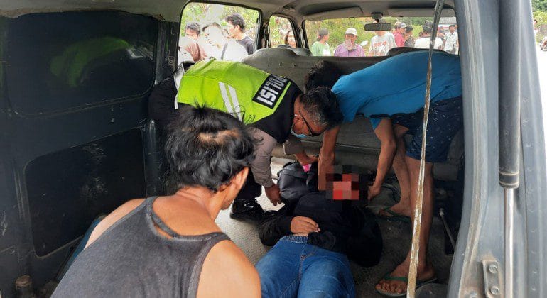Kanit Lantas Polsek Mauk Tangani Kecelakaan Dua Motor Matic di Jalan Raya Banyu Asih Mauk 7 Kanit Lantas Polsek Mauk Tangani Kecelakaan Dua Motor Matic di Jalan Raya Banyu Asih Mauk I PojokPublik