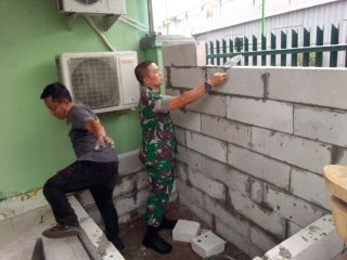Danramil 05/Blrj Giat Kelola Markas, Buat Kolam Mini