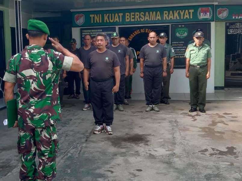 Danramil 05/Balaraja Kodim 0510/Tigaraksa Pimpin Apel Pagi dan Senam SKJ 88 7 Danramil 05/Balaraja Kodim 0510/Tigaraksa Pimpin Apel Pagi dan Senam SKJ 88 I PojokPublik