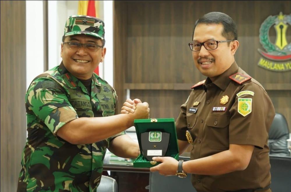 Korem 064/MY dan Kejati Banten satu frekuensi Banten maju 7 Korem 064/MY dan Kejati Banten satu frekuensi Banten maju I PojokPublik