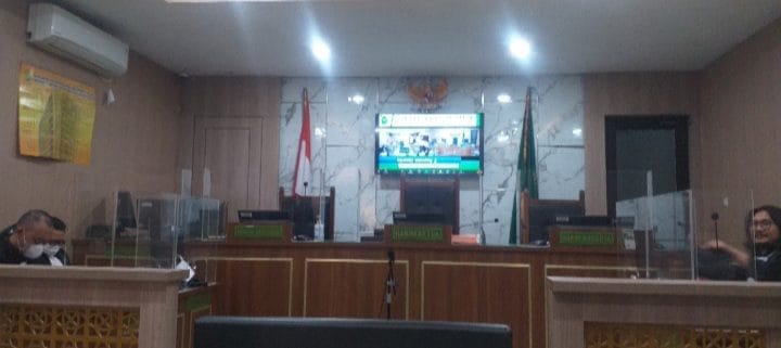 Sidang Kasus Dugaan Penipuan Politisi Partai Golkar, Fahd El Fouz di Pengadilan Negeri Depok 7 Sidang Kasus Dugaan Penipuan Politisi Partai Golkar, Fahd El Fouz di Pengadilan Negeri Depok I PojokPublik