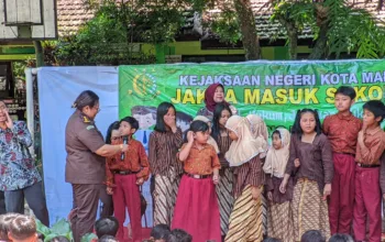 Jaksa Masuk Sekolah di SDN 3 Gadang 7 Jaksa Masuk Sekolah di SDN 3 Gadang I PojokPublik