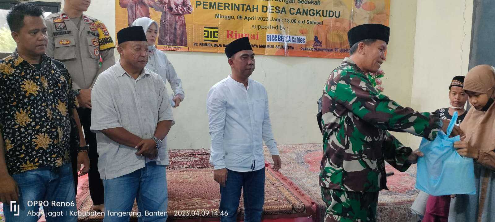 Berbagi di Bulan Ramadhan, Babinsa Koramil 05/Balaraja laksanakan Santunan Yatim Piatu 7 Berbagi di Bulan Ramadhan, Babinsa Koramil 05/Balaraja laksanakan Santunan Yatim Piatu I PojokPublik