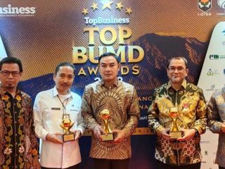 Berturut-turut, Perumdam TKR Kembali Jadi BUMD Air Minum Terbaik se-Indonesia di Ajang Top BUMD Awards 2023