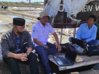 Inilah Sosok Ketua Komunitas Ikan Hias Lombok Timur