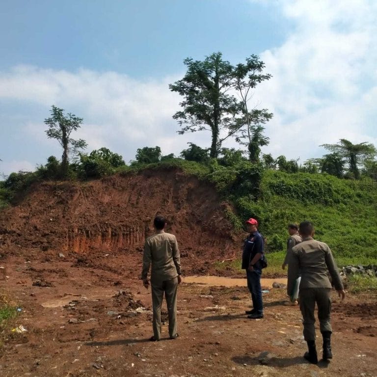 Masyarakat dan Relawan Puji Pemkab Lebak Tutup Galian di Pertelon