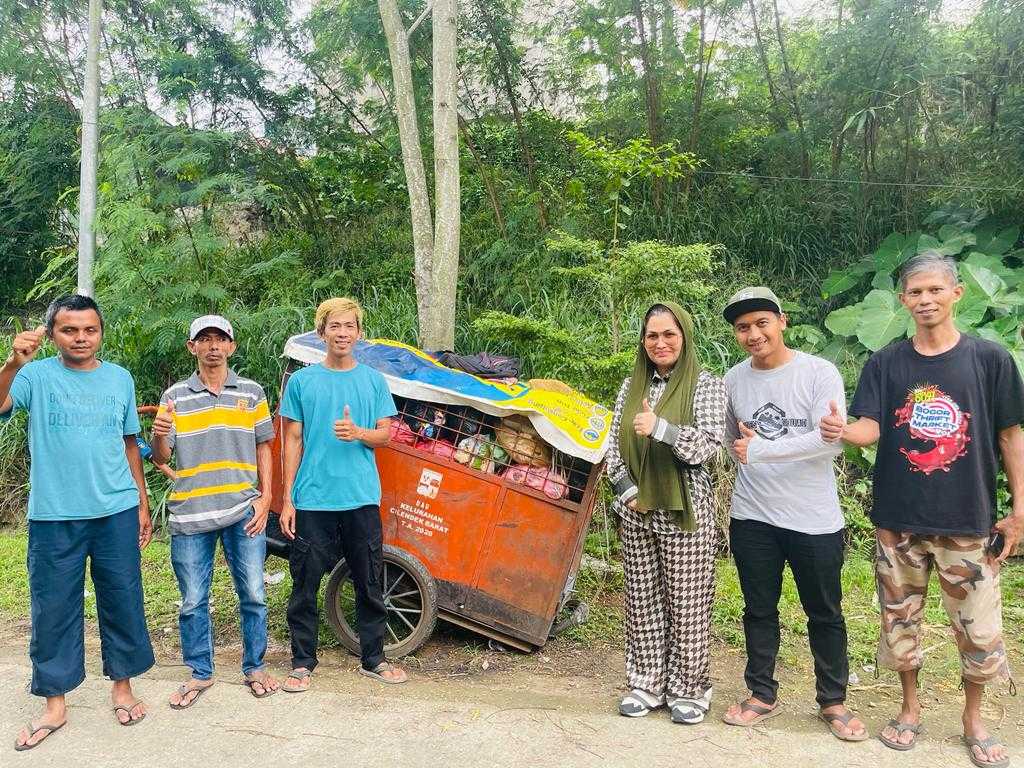 Aktris Cantik Camel Petir Kembali Nyaleg Lewat PKB 6 Aktris Cantik Camel Petir Kembali Nyaleg Lewat PKB I PojokPublik
