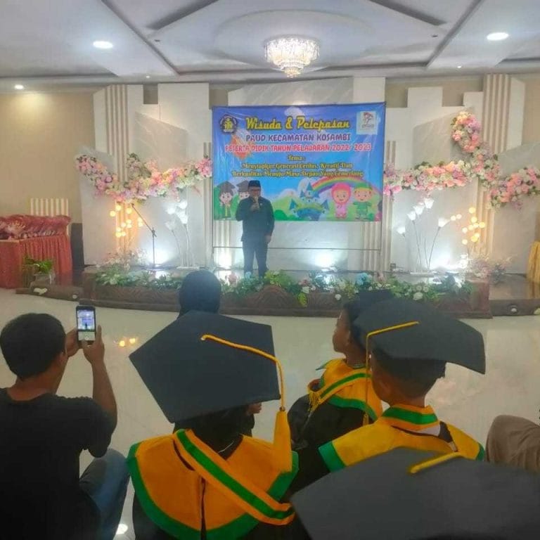 Kholid Ismail Bantu Sejumlah Sekolah PAUD di Kosambi