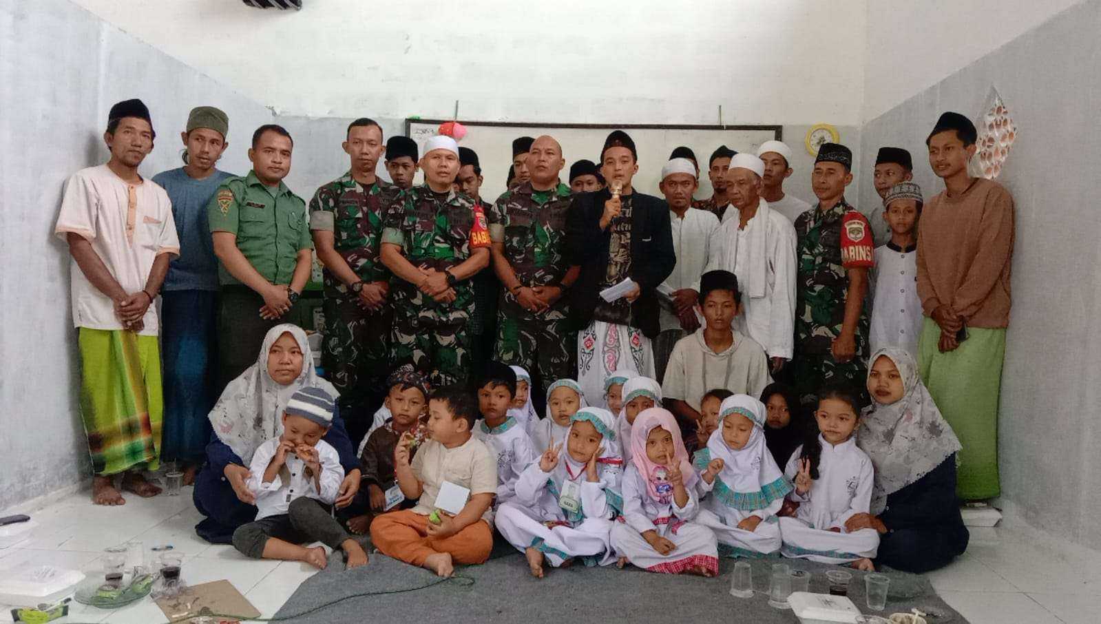 Safari Jum'at Berkah TNI Peduli Santri Koramil 05 Balaraja 7 Safari Jum'at Berkah TNI Peduli Santri Koramil 05 Balaraja I PojokPublik