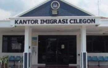 Diberangkatkan Pakai Dokumen Palsu, PRT Asal Serang Kini Disiksa dan Diperbudak di Arab Saudi 4 Diberangkatkan Pakai Dokumen Palsu, PRT Asal Serang Kini Disiksa dan Diperbudak di Arab Saudi