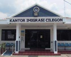 Diberangkatkan Pakai Dokumen Palsu, PRT Asal Serang Kini Disiksa dan Diperbudak di Arab Saudi