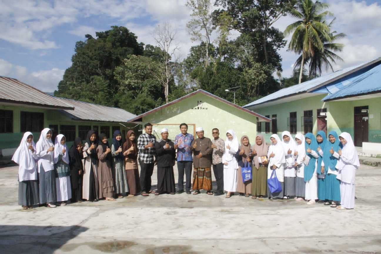 Bekali 4 Pilar Kebangsaan Ke Santri Ponpes Sabilussalam Madina, OPH : Utamakan Musyawarah dan Jaga Persatuan 6 Bekali 4 Pilar Kebangsaan Ke Santri Ponpes Sabilussalam Madina, OPH : Utamakan Musyawarah dan Jaga Persatuan I PojokPublik