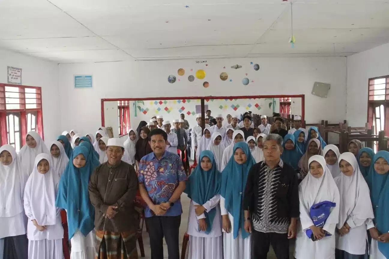 Bekali 4 Pilar Kebangsaan Ke Santri Ponpes Sabilussalam Madina, OPH : Utamakan Musyawarah dan Jaga Persatuan 7 Bekali 4 Pilar Kebangsaan Ke Santri Ponpes Sabilussalam Madina, OPH : Utamakan Musyawarah dan Jaga Persatuan I PojokPublik
