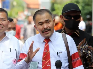 Dulu Pengacara Brigadir J, Kini Kamaruddin Simanjuntak Ditetapkan Tersangka Oleh Bareskrim Polri