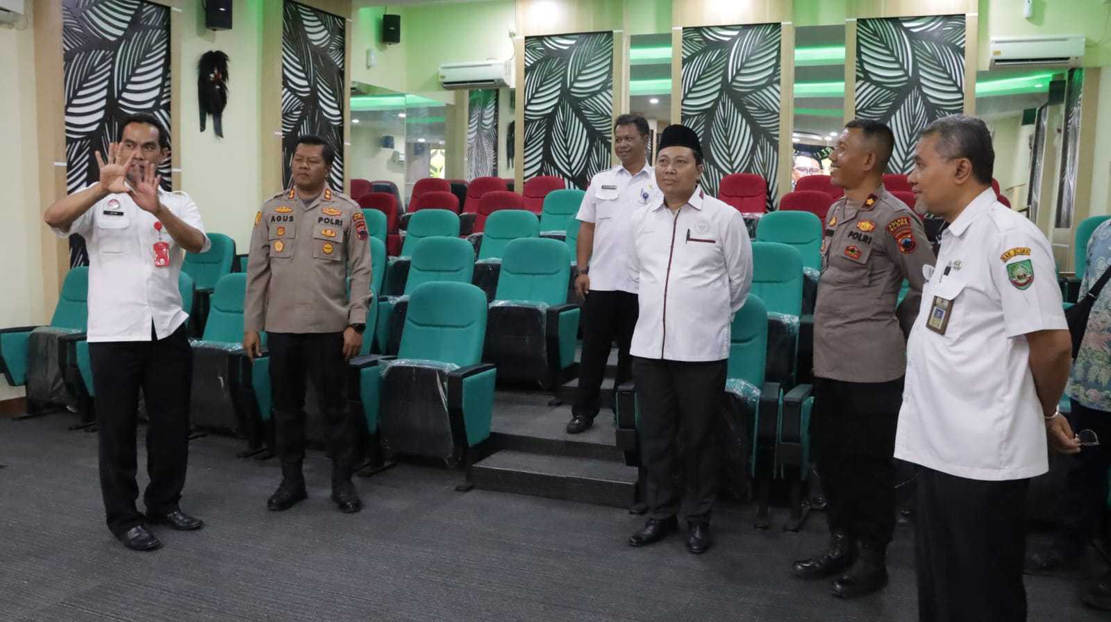 Komisi Kepolisian Nasional Datangi Polres Blora Cek Selengkapnya 1 Komisi Kepolisian Nasional Datangi Polres Blora Cek Selengkapnya