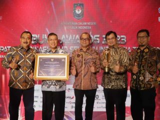Perumdam TKR Jadi BUMD Air Minum Terbaik se-Indonesia Pada BUMD Awards Kemendagri 2023