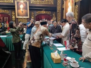 Akademisi Lintas Perguruan Tinggi Temui Prabowo Subianto, Dorong Ridwan Kamil Cawapres