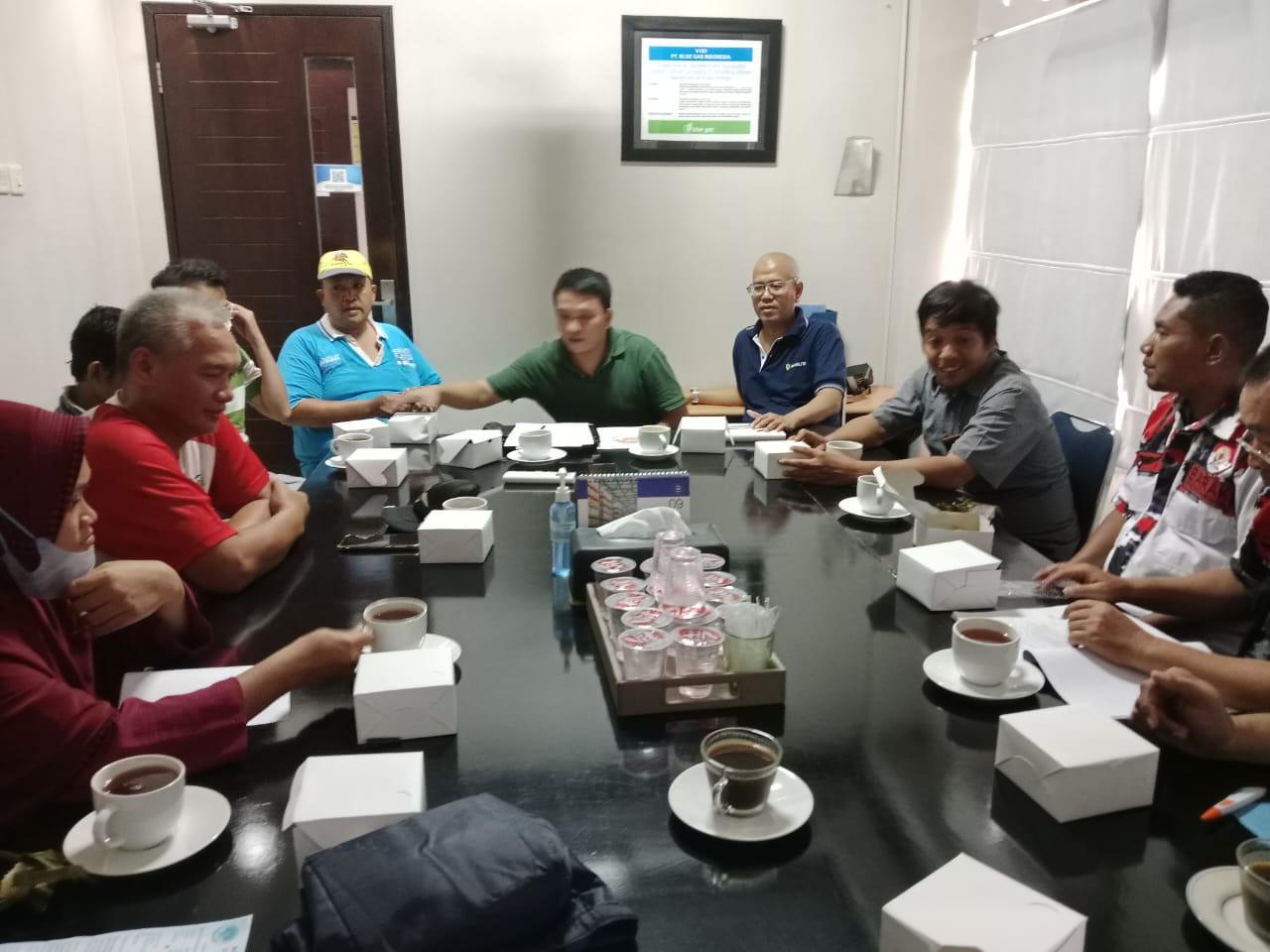 LSM BARAK Indonesia Menjembatani Tuntutan Warga Terhadap PT Blue Gas 10 LSM BARAK Indonesia Menjembatani Tuntutan Warga Terhadap PT Blue Gas I PojokPublik