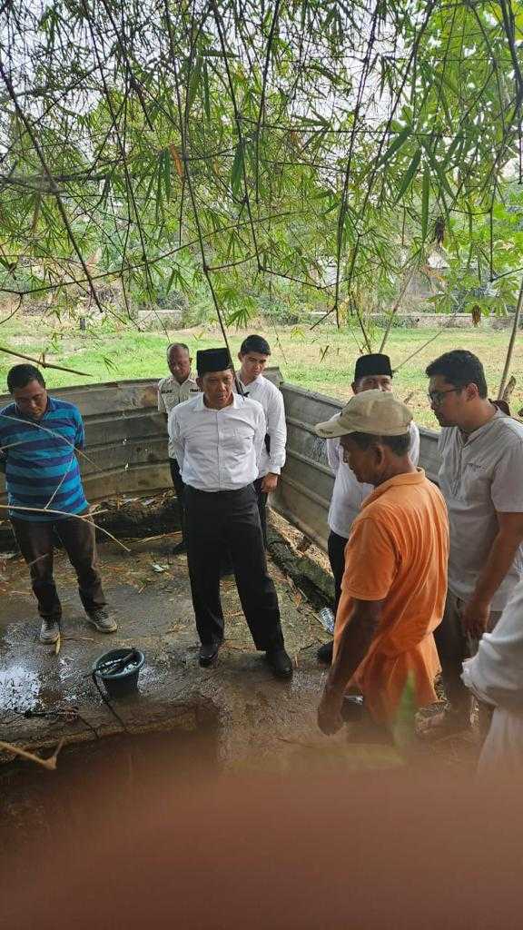 Pj Bupati Tangerang Andy Tinjau Langsung Masyarakat Yang Terdampak Kekeringan 2 Pj Bupati Tangerang Andy Tinjau Langsung Masyarakat Yang Terdampak Kekeringan I PojokPublik