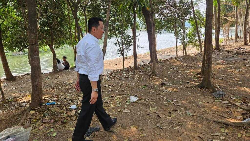 Pj Bupati Tangerang Andy Tinjau Langsung Masyarakat Yang Terdampak Kekeringan 4 Pj Bupati Tangerang Andy Tinjau Langsung Masyarakat Yang Terdampak Kekeringan I PojokPublik