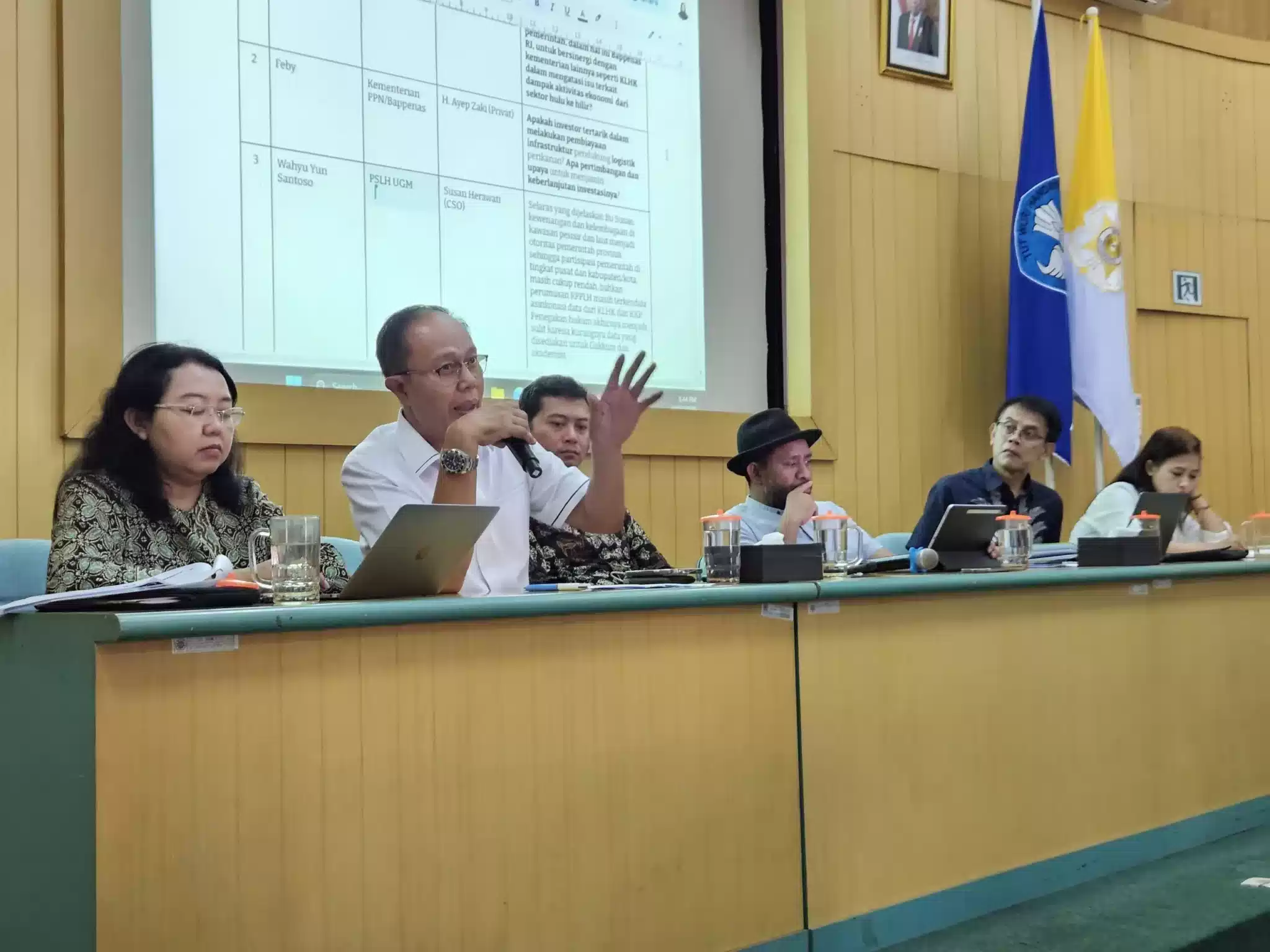 H. Ayep Zaki Bicara Pembangunan Ekonomi Biru di PSPD UGM 7 H. Ayep Zaki Bicara Pembangunan Ekonomi Biru di PSPD UGM I PojokPublik