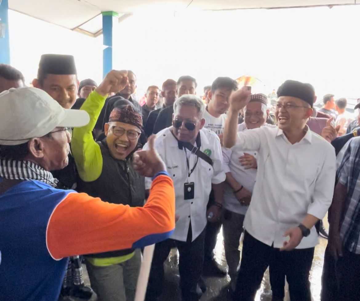 Lucunya Saat Gus Imin dan Kiai Maman Adu Lelang Ikan Nelayan 6 Lucunya Saat Gus Imin dan Kiai Maman Adu Lelang Ikan Nelayan I PojokPublik