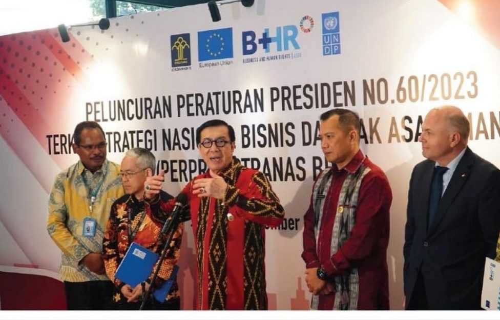 Menkumham Ajak Penerima Penghargaan P2HAM Tingkatkan Prestasi dan Pelayanan Terbaik bagi Masyarakat 1 Menkumham Ajak Penerima Penghargaan P2HAM Tingkatkan Prestasi dan Pelayanan Terbaik bagi Masyarakat