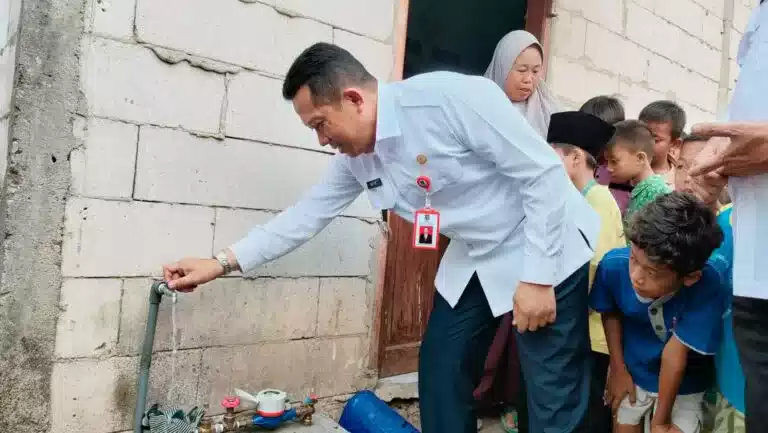 Pj Bupati Apresiasi Perumdam TKR Atas Percepatan Capaian Sanitasi di Pantura, Warga: Terima Kasih Pak Bupati 3 Pj Bupati Apresiasi Perumdam TKR Atas Percepatan Capaian Sanitasi di Pantura, Warga: Terima Kasih Pak Bupati I PojokPublik
