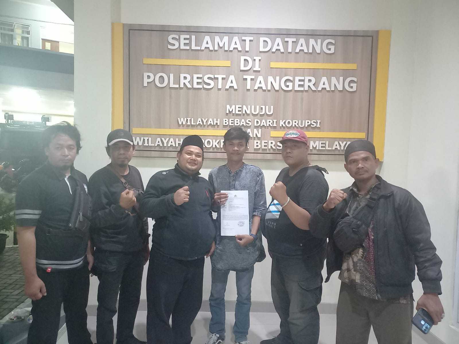 Kembali Lagi Terjadi Tindak Kekerasan Terhadap Awak Media Saat Investigasi Yang di Duga Proyek Siluman 7 Kembali Lagi Terjadi Tindak Kekerasan Terhadap Awak Media Saat Investigasi Yang di Duga Proyek Siluman I PojokPublik