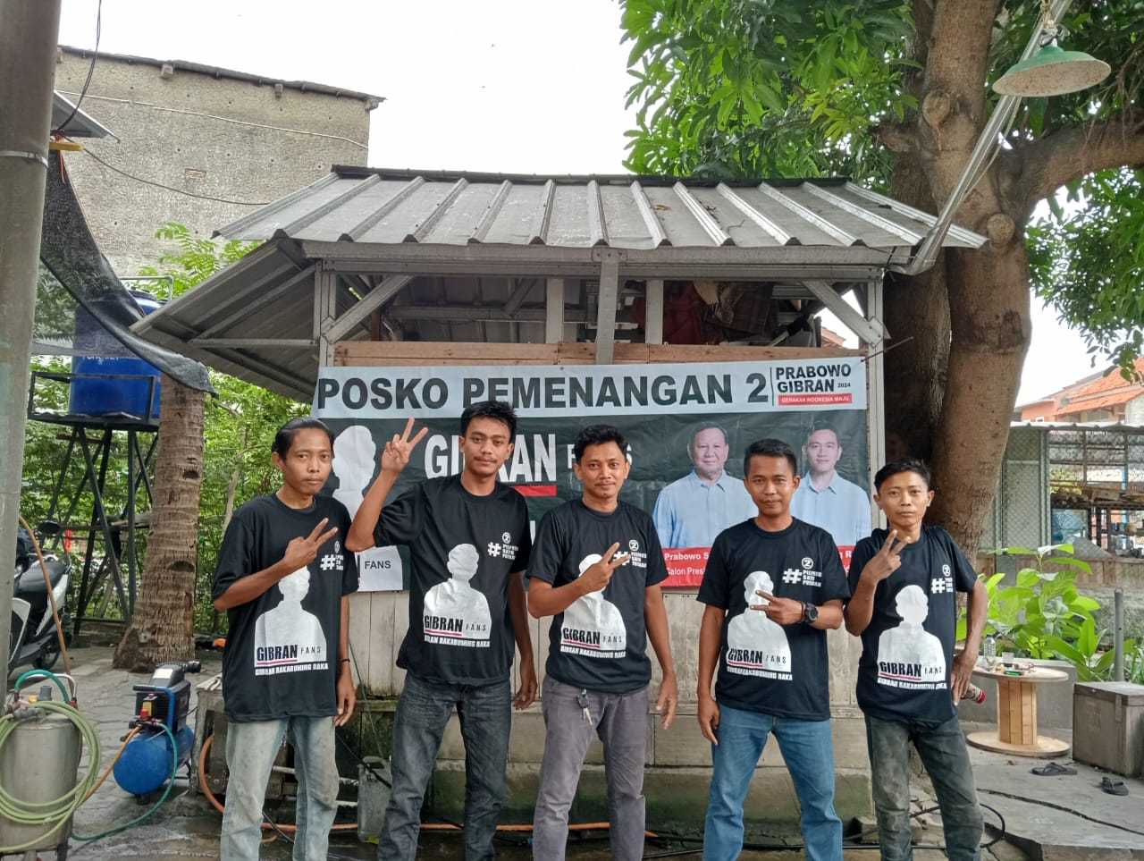 Anak Muda Cilegon Dirikan Posko Kemenangan Gibran Fans, Membawa Harapan Kaum Muda 1 Anak Muda Cilegon Dirikan Posko Kemenangan Gibran Fans, Membawa Harapan Kaum Muda
