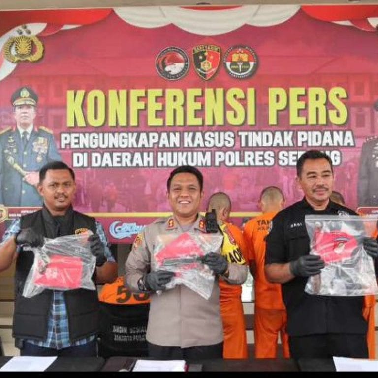 Gerak Cepat : Empat Komplotan Pelaku Pencurian Dengan Kekerasan Berhasil di Bekuk Jajaran Polres Serang dan Empat Lainnya Dalam Pengejaran Polisi 10 Gerak Cepat : Empat Komplotan Pelaku Pencurian Dengan Kekerasan Berhasil di Bekuk Jajaran Polres Serang dan Empat Lainnya Dalam Pengejaran Polisi