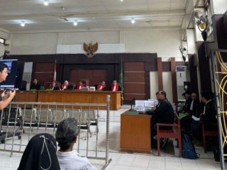 Ironi, JPU Gagal Buktikan Dakwaan Dalam Kasus Akusisi PT SBS