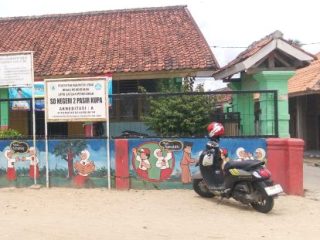 Diduga Komite SDN 2 Pasirkupa Lakukan Pungutan Liar Untuk Perbaikan Jalan Pos Yandu