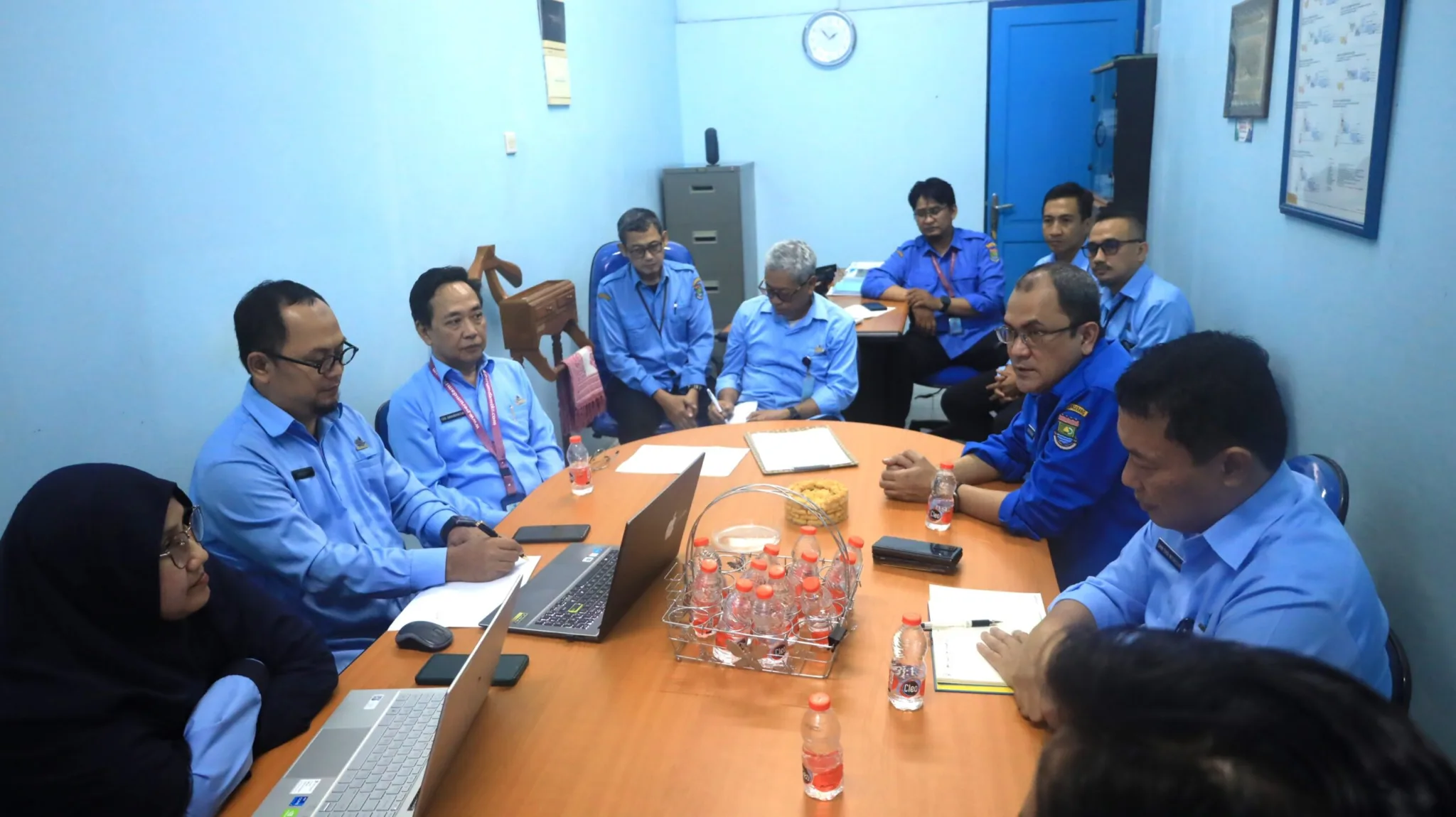 Pasca Libur Idul Fitri, Direksi Perumdam TKR Sidak Pegawai Pastikan Pelayanan Tetap Normal 2 Pasca Libur Idul Fitri, Direksi Perumdam TKR Sidak Pegawai Pastikan Pelayanan Tetap Normal I PojokPublik