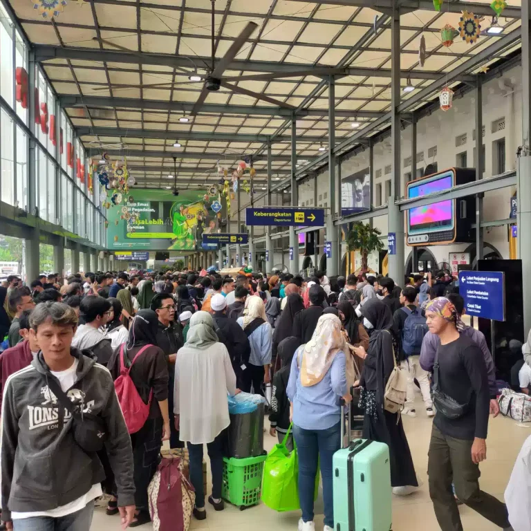 Angkutan Lebaran H-8, 32 Ribu Lebih Penumpang Berangkat Dari Daop 1 Jakarta