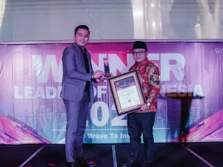 Kholid Ismail Raih 2 Penghargaan The International Award 2024