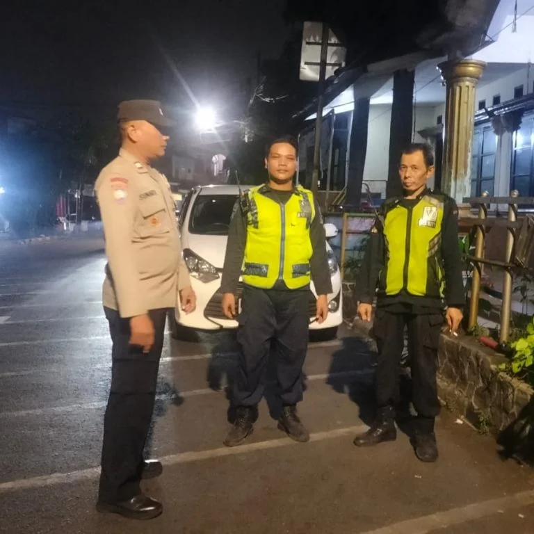 Aiptu Sunarto Kunjungi Poskamling RW 07 Kelurahan Johar Baru