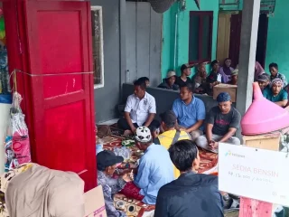 Meski Kondisi Hujan, Kader Prabowo Nyaman Dengar Keluhan Warga Lebak Soal Pembangunan Desa