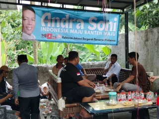 Warga Kalapa Tilu Citeras Antusias Sambut Kedatangan Calon Gubernur Banten Andra Soni
