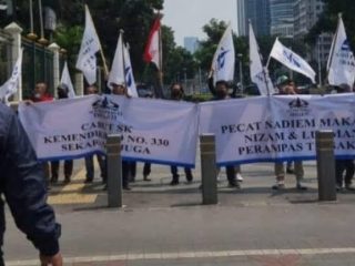 DPR Harus Waspada terhadap Upaya Percepatan Undang-undang PTN BH