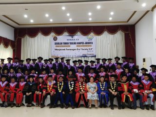 STT Agapes Jakarta kelas Nabire Gelar Wisuda ke-XX di Jakarta